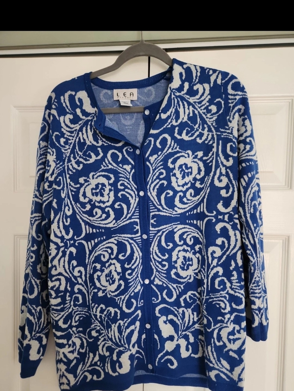 Blue & White Floral-Pattern Button Cardigan